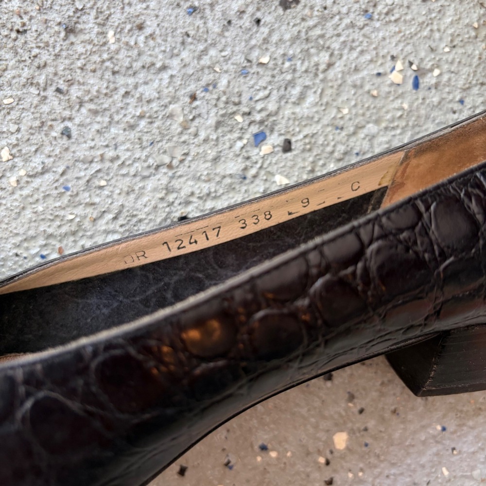Salvatore Ferragamo Dark Brown Croc Embossed Vara Bow Block Heel Pumps 9 C - Picture 5 of 6